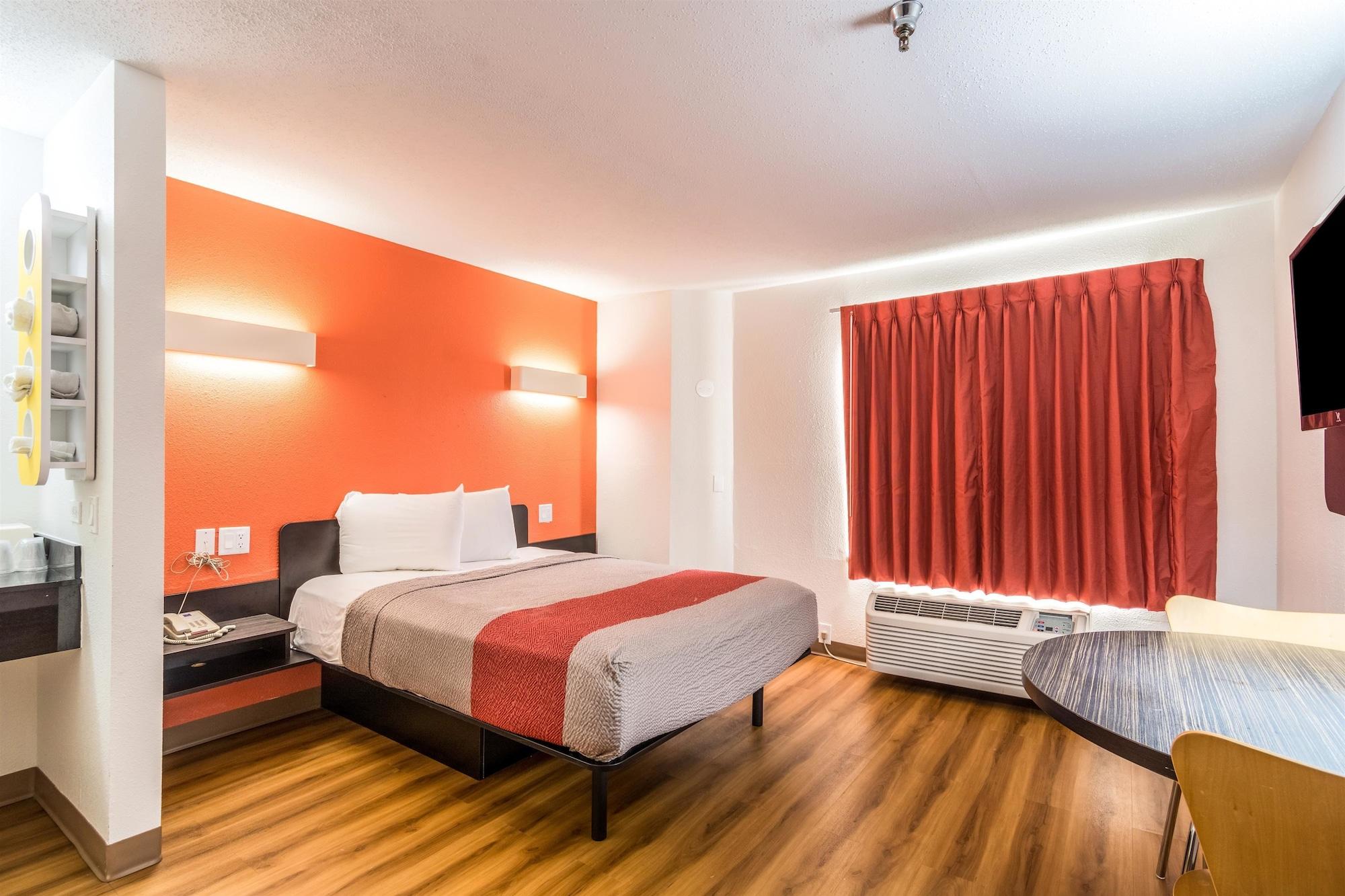 Motel 6-Harvey, Il Bagian luar foto