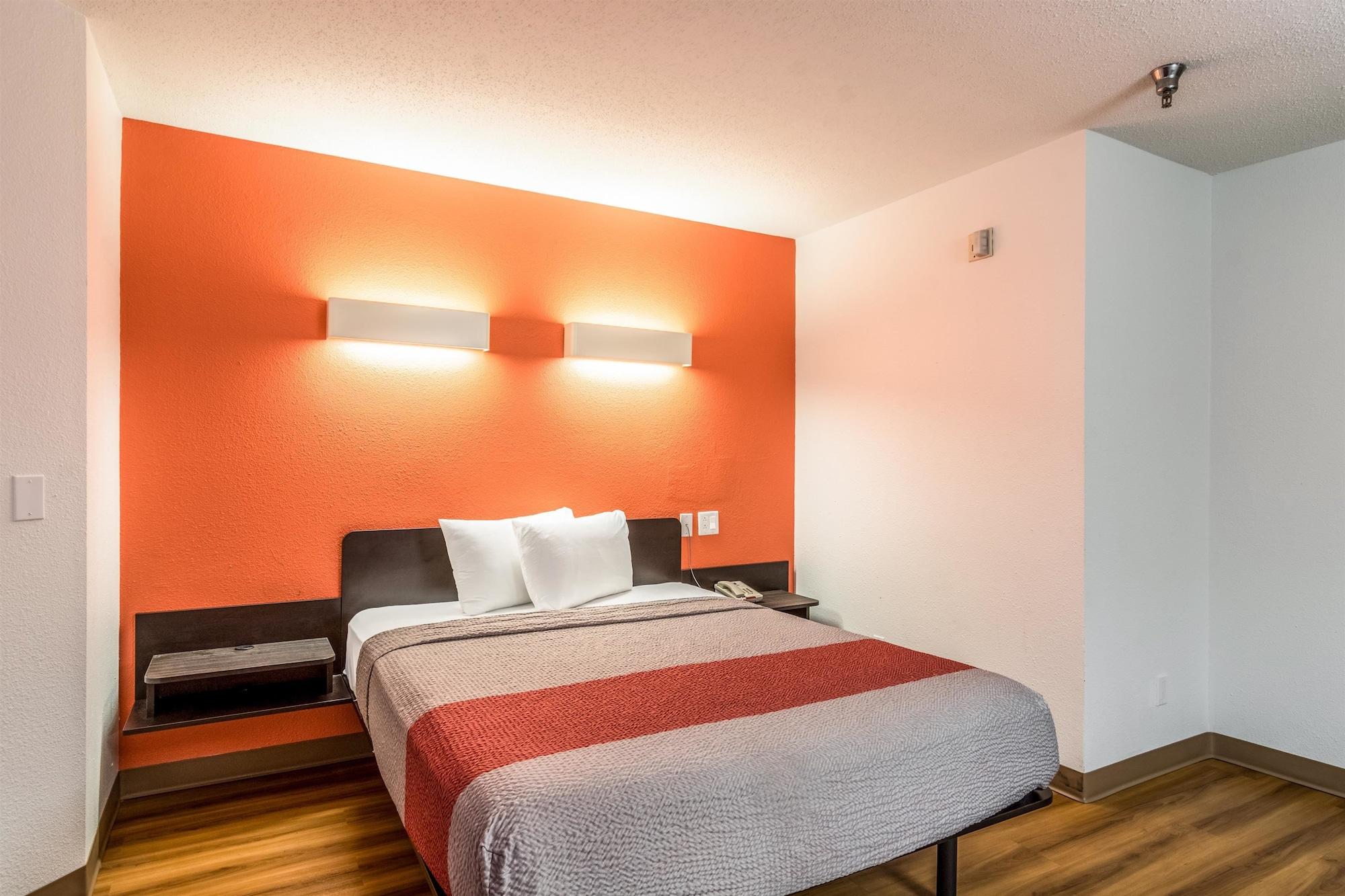 Motel 6-Harvey, Il Bagian luar foto