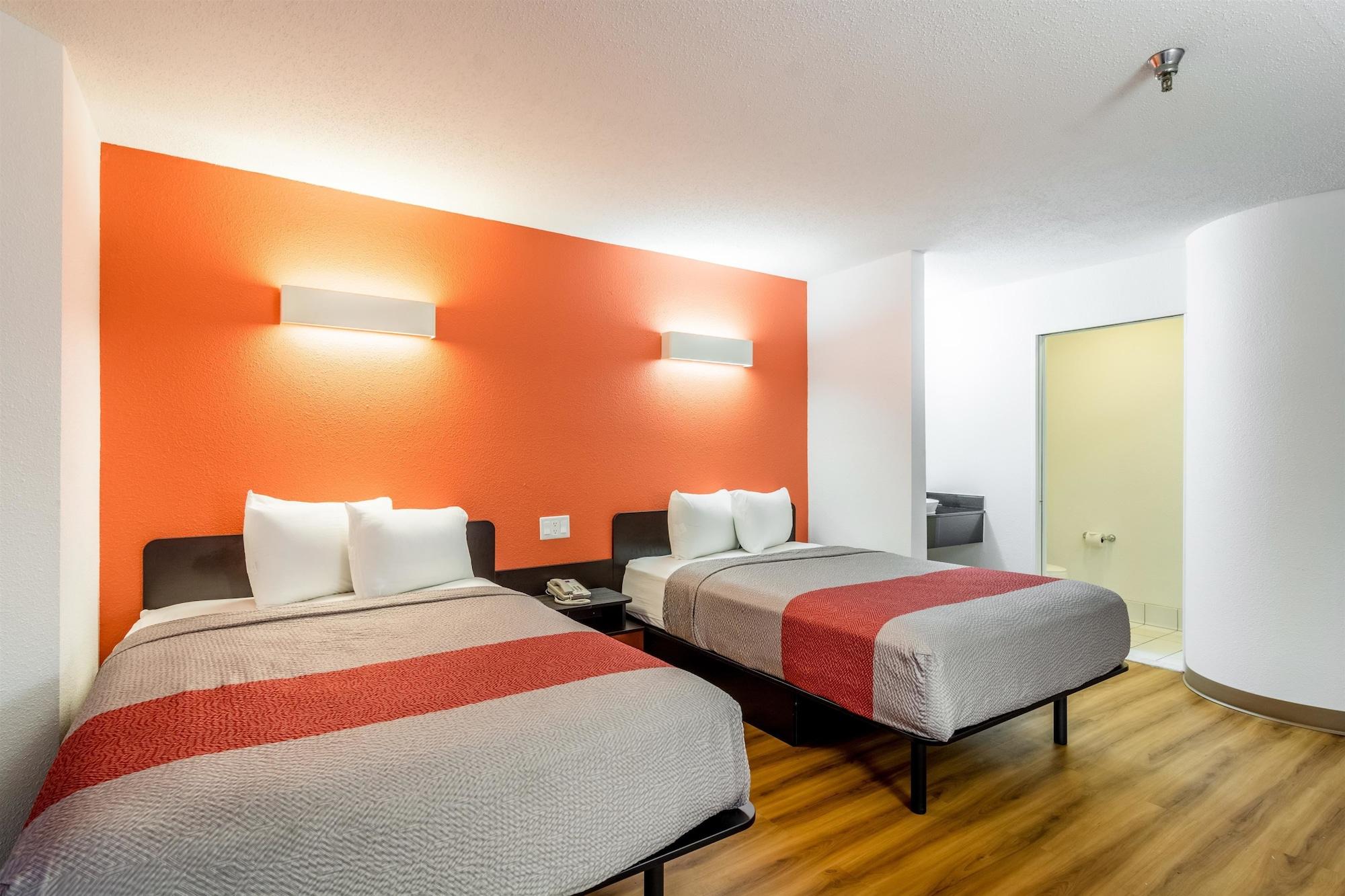 Motel 6-Harvey, Il Bagian luar foto