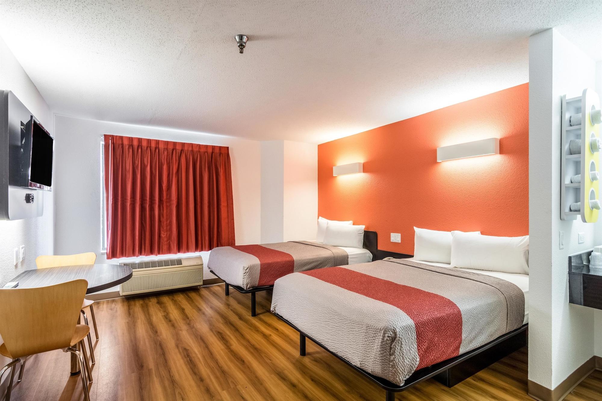 Motel 6-Harvey, Il Bagian luar foto