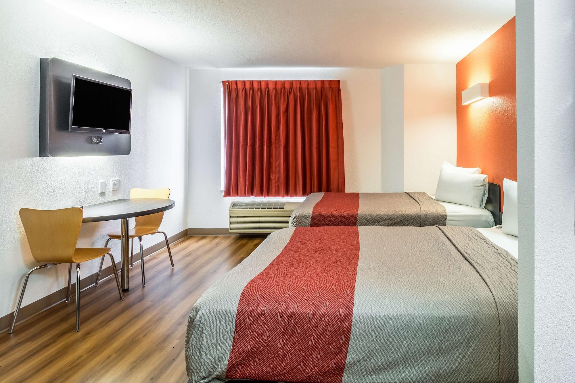 Motel 6-Harvey, Il Bagian luar foto