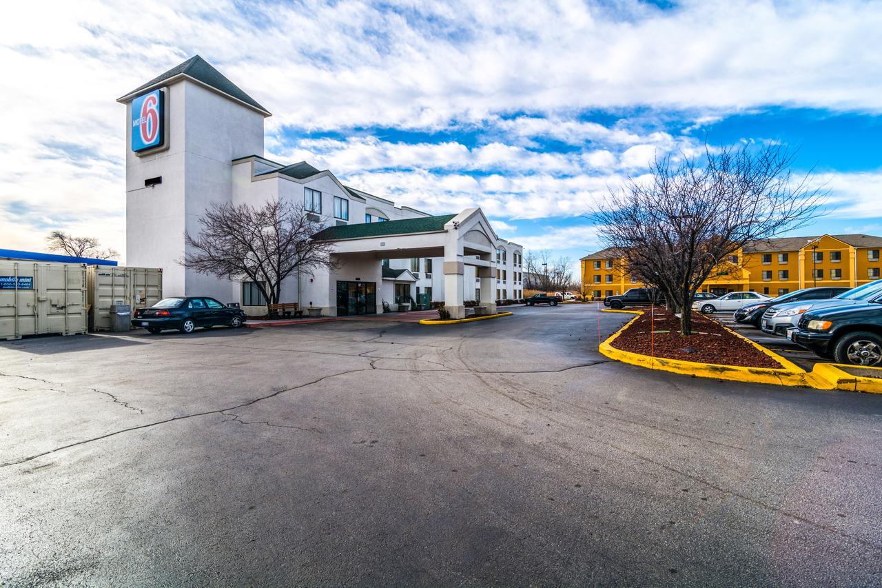 Motel 6-Harvey, Il Bagian luar foto