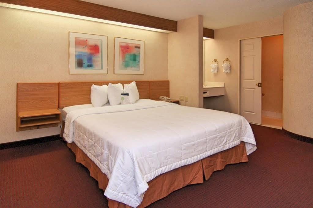 Motel 6-Harvey, Il Bagian luar foto